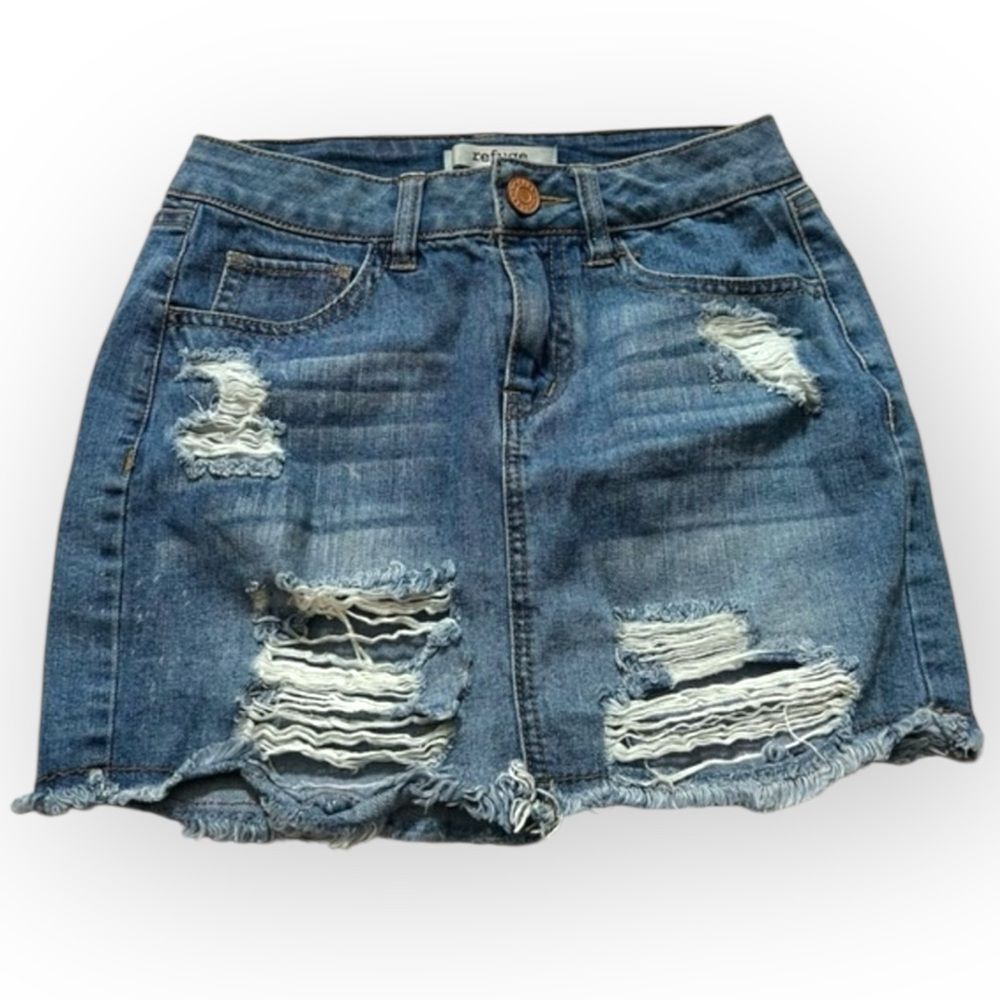 Refuge Distressed Denim Mini Skirt – Size XS – Blue Jean Raw Hem